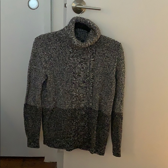 Turtle neck - Picture 3 of 3